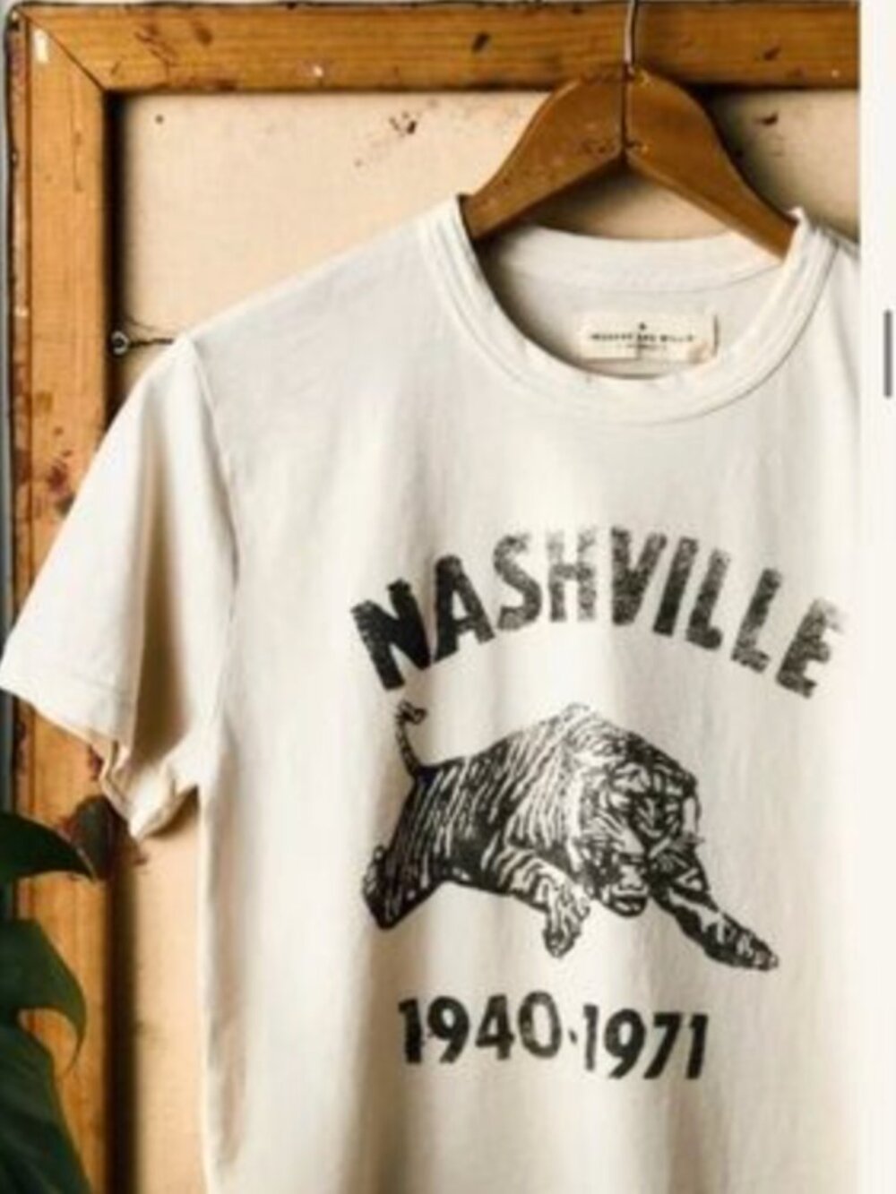 imogene + willie Nashville Tiger 1940 - 1971 graphic tee Sz L